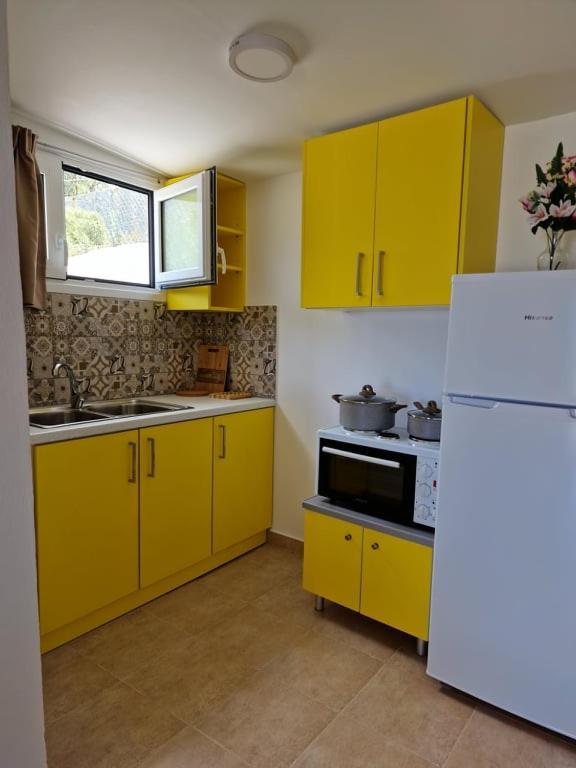 Solymar Prive Apartment Archangelos  Ngoại thất bức ảnh